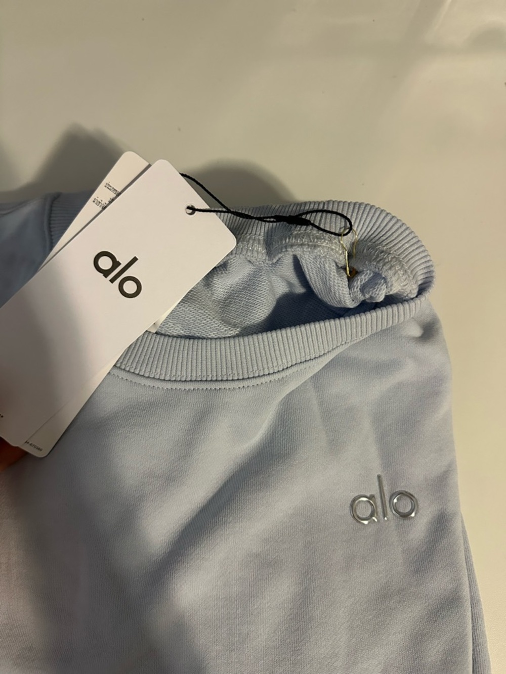 Alo Yoga Crewneck Sweatshirt Ice Blue Logo Pullover - Picture 11 of 11